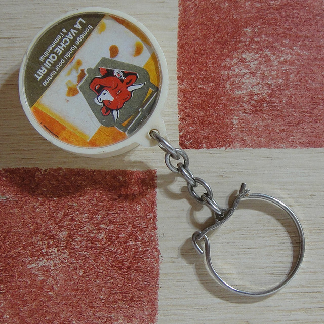 フランス La Vache Qui Rit ラヴァシェキリ 笑う牛チーズ ヴィンテージキーホルダー2個セット レトロキーホルダーkey Smiley Com キー スマイリー コム