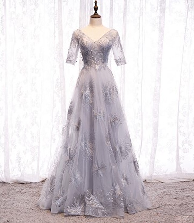 上品 イブニングドレス シルバー ロング Vネックドレス 編み上げ 細見えシルエット Cinderelladress