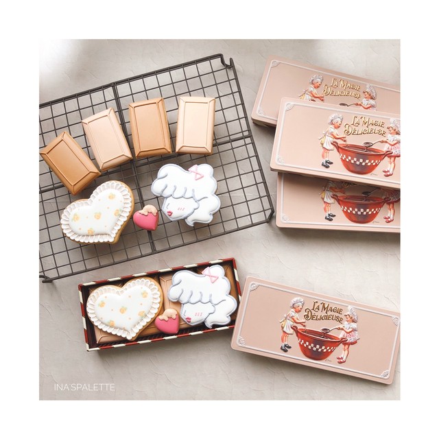 バレンタイン缶 Ina S Palette