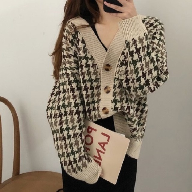 カーディガン トップス アウター ニット セーター ハウンドトゥース チェック柄 オーバーサイズ ビッグシルエット ゆったり ルーズ 羽織もの 長袖 ボリュームスリーブ Vネック 上品 きれいめ 大人 可愛い オシャレ 秋 冬 デイリー お出かけ 散歩 ベージュ レディース