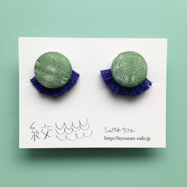 ひょうたんカフェの絞り染めイヤリング 中 No 1 グリーン ブルー ダブディビ デザインonline Store