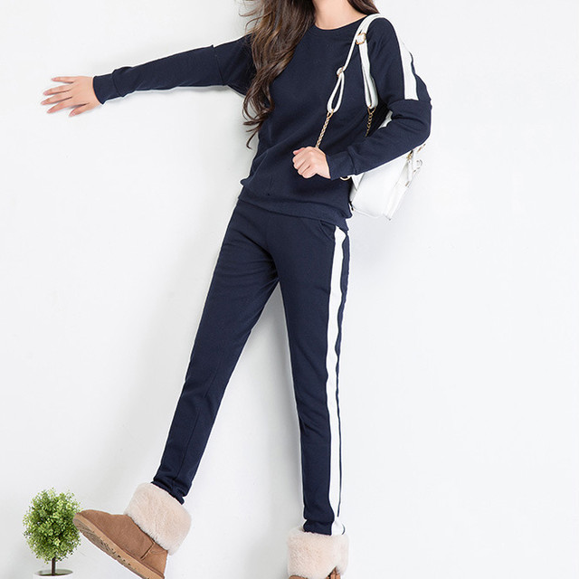 上下セット スウェット ジャージ ルームウェア スポーツウェア 部屋着 長袖 ゆったり 体型カバー 春 夏 秋 冬 ゆるカジ 可愛い 大人可愛い スポーティ シンプル レジャー アウトドア 運動 ダイエット ジム ジョギング ライン Rrn V0153 Otb Closet