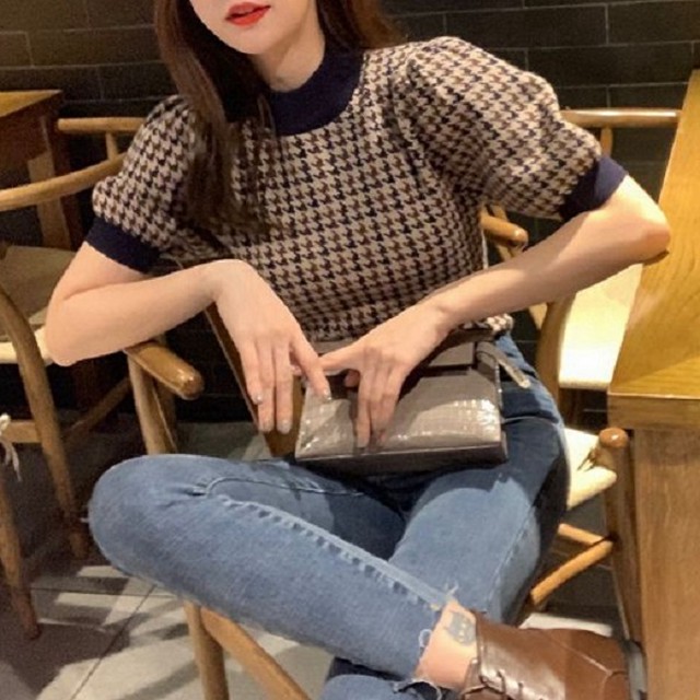 カットソー トップス レディース ブッファンスリーブ 半袖 千鳥格子 ベーシック リラックスコーデ ブラウン 大人かわいい クール フェミニン スタイリッシュ セクシー かっこいい おしゃれ カジュアル 秋 冬 デート おでかけ デイリーユース 通勤 オフィスカジュアル