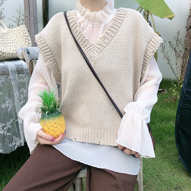ダメージニットベスト&レトロブラウス【damage knit vest & retoro brouse】