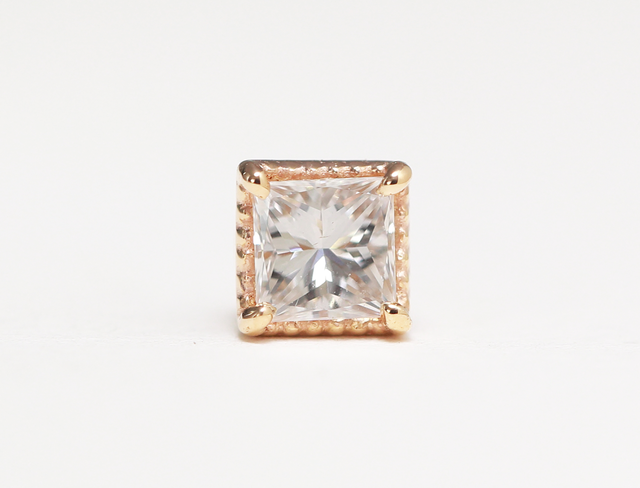 ◯ダイヤモンドパーチ◯天然ダイヤモンド〈無色〉◯プリンセスカット◯0.1ct◯K18PG