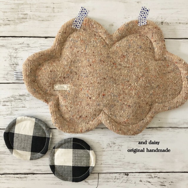 ハンドメイド ほっこり雲の鍋敷き コースターのセット Daisy Eiz