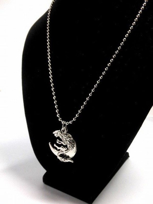 ネックレス ペンダント メンズアクセサリー アクセサリー ファッション 定番 メンズネックレス ムーン ウルフ 精巧なフォルム 狼 月 3011 Tre Fiore