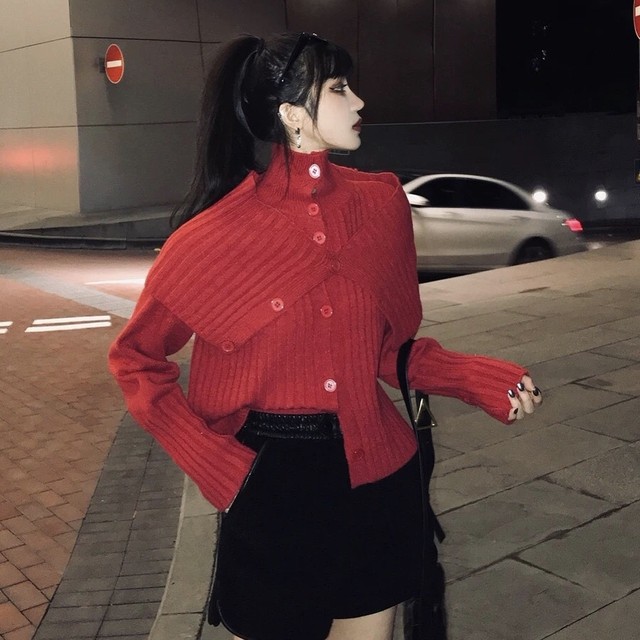 cape design knit