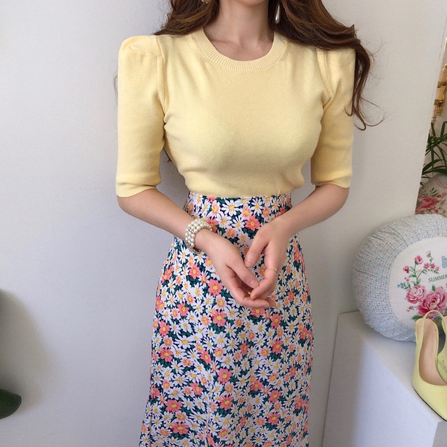 ニットトップス花柄スカートセットアップ