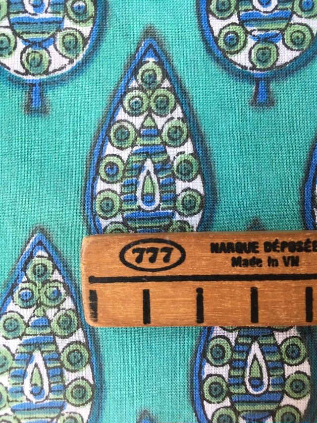 New Block Print グリーンに木の模様 Fabric Camp