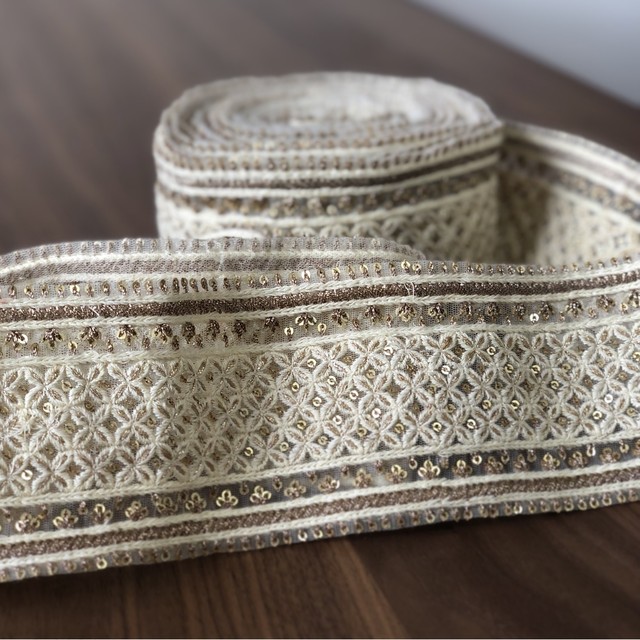 インド刺繍 リボン 小花 クリーム ゴールド Ins 0004 Triputopia トリップユートピア