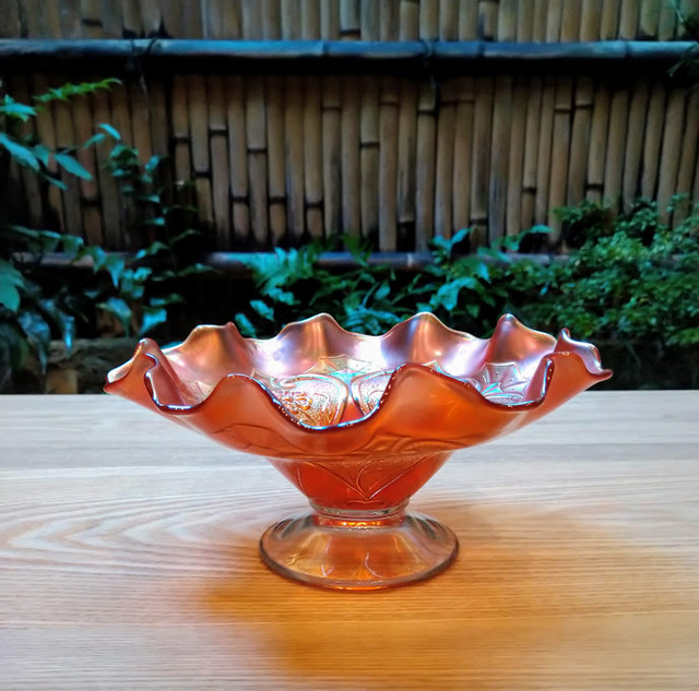 昭和レトロ カシスオレンジ色 足付ガラス鉢 アンティーク 型ガラス プレスガラス コンポート ボウル Be63 3hige Antique Store 京都 古門前の古美術店 三髭堂