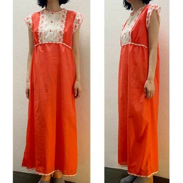 S Lサイズ ヨーロッパ製古着 ヴィンテージ 赤 白のガーリーなレース マキシ丈ワンピース 中古 Coolklothes