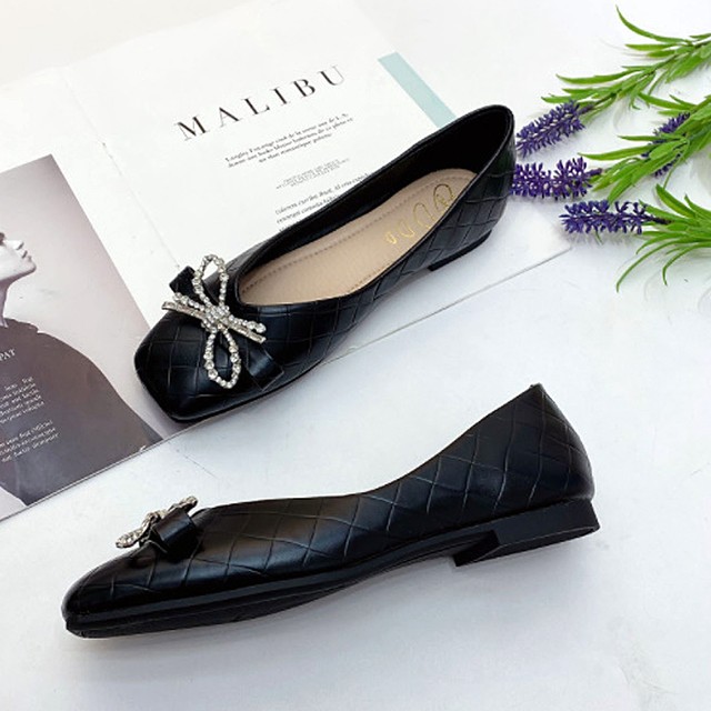 フラットシューズ キラキラ ラインストーン リボン スクエアトゥ Vカット ぺたんこ 疲れない 大人可愛い きれいめ オールシーズン 通勤 デート お出かけ 大きいサイズ Sh 1101 大きいサイズ専門店キャンディポップ