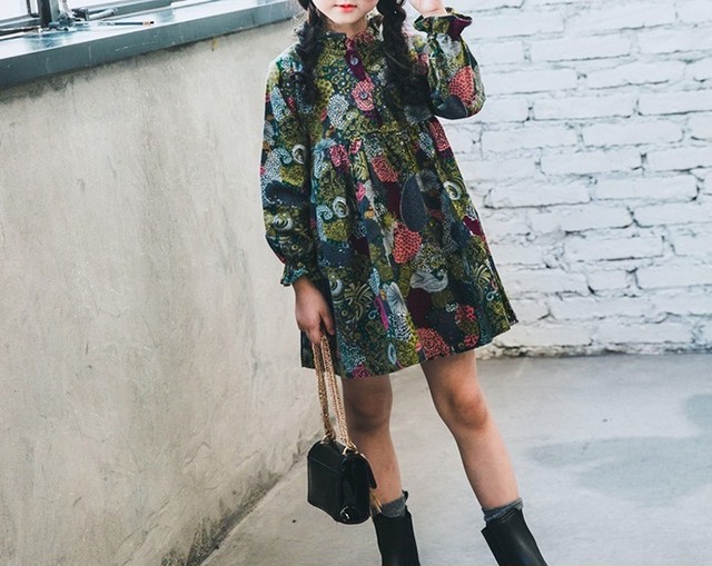 新品 韓国風 レトロ花柄ワンピース 春秋夏着 新品 韓国風 子供服 子供 ワンピース キッズ 女の子 ワンピース 女児 ワンピース 花柄 プリーツスカート ガールズ ファッション パフスリーブ 発表会 卒業式 レジャー90cm 100cm110cm1cm130cm 送料無料 韓国レディース