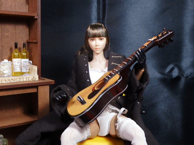 ドール写真 ギターを弾く美少女 Doll Picture Brunette Girl With A Guitar Yumemirutanuki