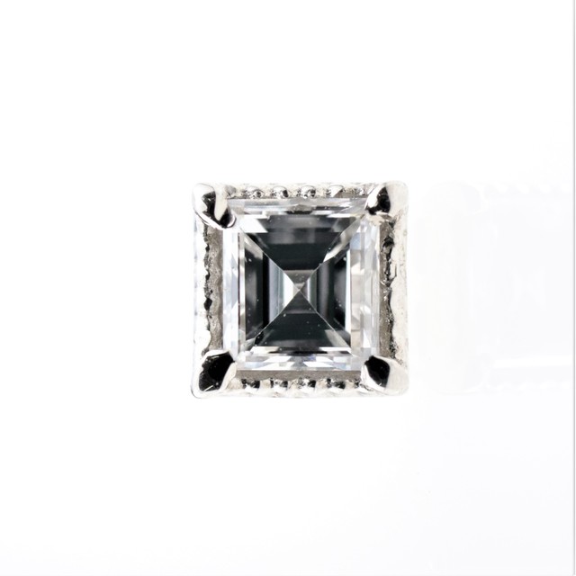 ◯ダイヤモンドパーチ◯天然ダイヤモンド〈無色〉◯スクエアカット◯0.12ct◯PT900