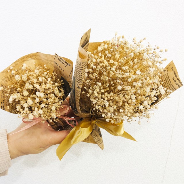 花と雑貨と かすみ草 ドライフラワー 2個セット 花束 スワッグ にも ナチュラル ドライフラワー 1点もの 現品をお送りします Hanatozakkato