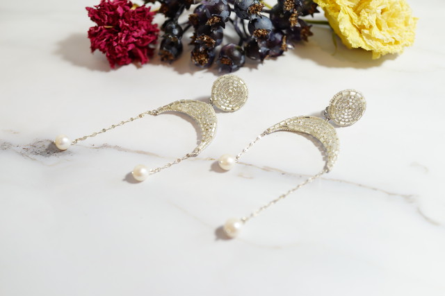 【刺繍イヤリング】MoonS2