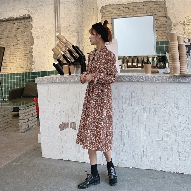レディース ワンピース 春 秋 冬 シャツ ワンピースリボン 長袖 ハイウエスト ロング ミモレ丈 小花柄 ワンピース シンプル カジュアル おしゃれ ガーリー 大人可愛い お出かけ デート 通学 学生 キャンパス 旅行 女子会 普段着 ブラック ブラウン アプリコット 黒 茶色