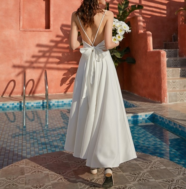 バックリボンリゾートワンピース Rs 1858 ワンピース ロング丈 ノースリーブ キャミソールワンピース Vネック フレア カシュクール ホワイト 白 オレンジ バックシャン バックリボン バックオープン バックコンシャス 肌見せ 夏 リゾート 海 ビーチ お出かけ 旅行