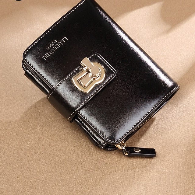 ４色展開 財布 レディース 三つ折り ミニ財布 本革 大人っぽい 上品 シンプル Evergreen