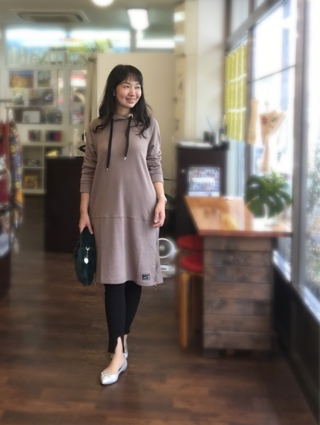 大人のきれいめカジュアル 裏起毛パーカーワンピース Delusso デ ルッソ Online Shop