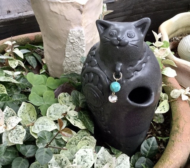 黒猫のダンディー オシャレな黒猫の花入れ アトリエ陶喜