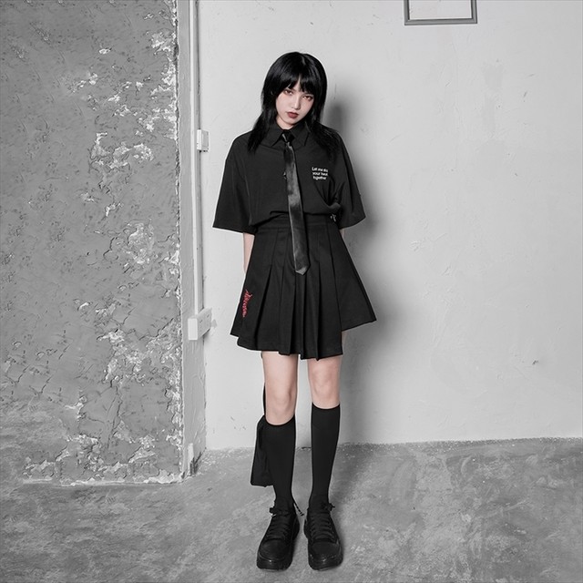 クリアランスバーゲン 期間限定開催 シャツ 黒シャツ 白シャツ 半袖 黒ネクタイ 英字ロゴ ゴスロリ 天使と悪魔 堕天使 病みかわいい ハードガール 闇深い ビジュアル系 V系 枚数限定 Farmerscentre Com Ng