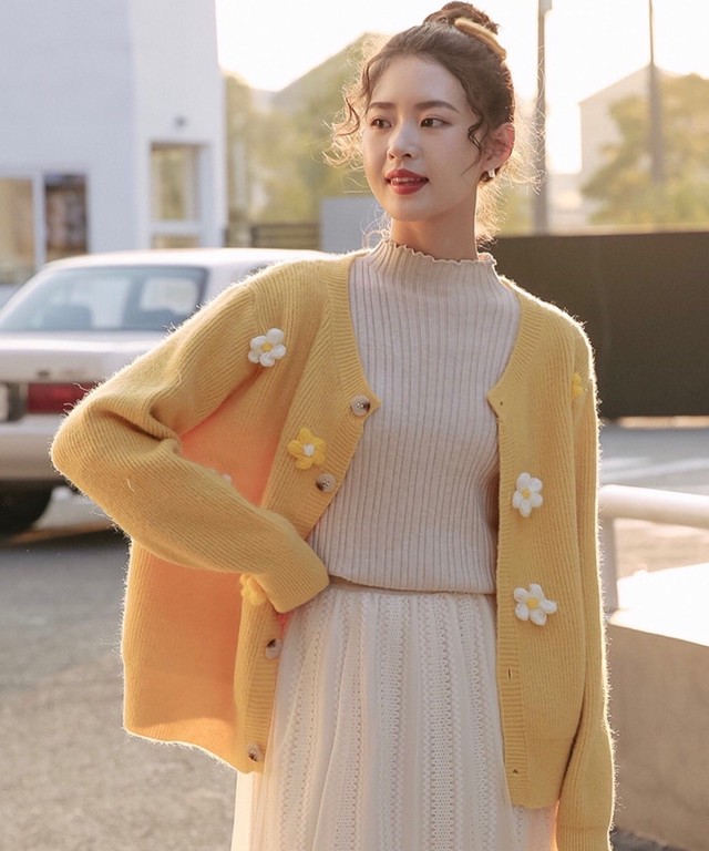 Outer 韓国系超人気清新人気デザイン刺繍花柄ラウンドネックカーディガン3色 Nanastyle