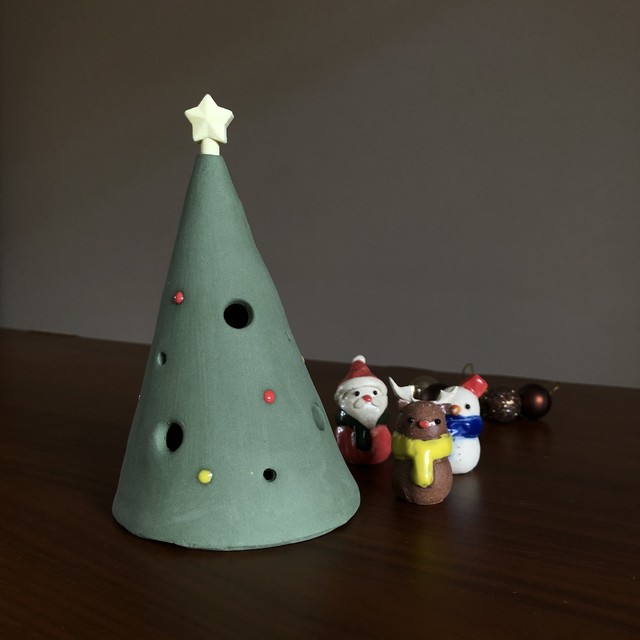 信楽焼 星が輝くクリスマスツリー 陶器 伝統工芸 置物 限定 プレゼント ふぉーちゅなる