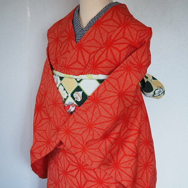 キュートな麻の葉模様 ウール着物 Kimono Bito