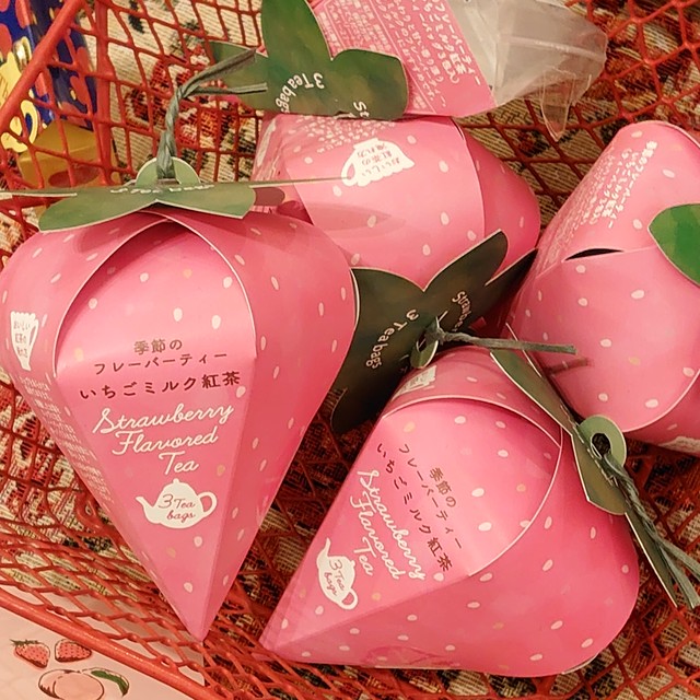 紅茶 フレバーティー いちご型 パッケージがかわいい ティーバッグ3包入り いちご紅茶 シェール 東京 二子玉川 Art Craft Gift アトリエ Chere