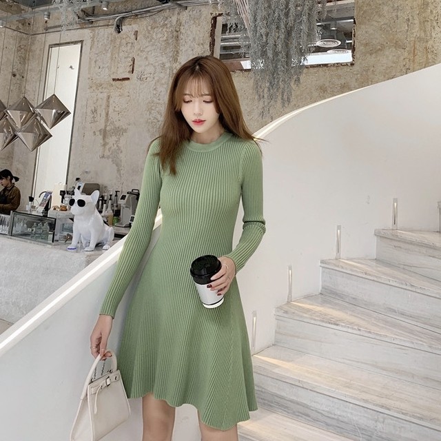 今季注目のロングブーツに合う ラウンドネック リブニット 切り替え Aラインワンピース ミニ丈 シンプル ワンピ 大人可愛い フェミニン 着回し モテ服 ピスタチオグリーン Solana ソラナ