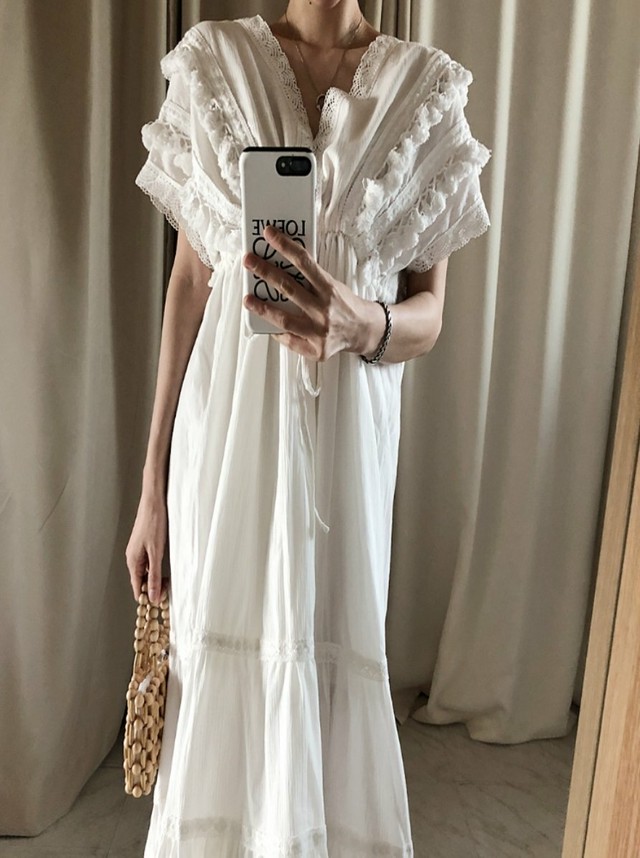 フリルティアードワンピース 半袖 バカンスワンピース ロング丈 タッセル ボヘミアン フリル タッセル 韓国ファッション レディースファッションフリル ワンピース フェミニン マキシ丈 新婚旅行 ハネムーン バカンス ホワイト 体型カバー 1953 Sayurio レディース