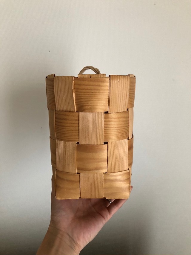 北欧 フィンランド もみの木の壁掛けバスケット ヴィンテージ Pilvi ピルヴィ