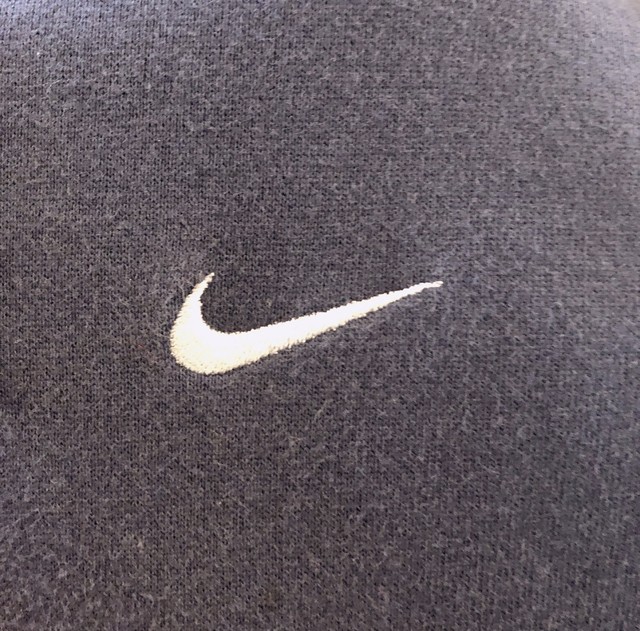 古着 ネイビー 胸ロゴ刺繍 ナイキ スウェットパーカ サイズ メンズmnike One Point Sweat Parka 陽気な古着屋frank
