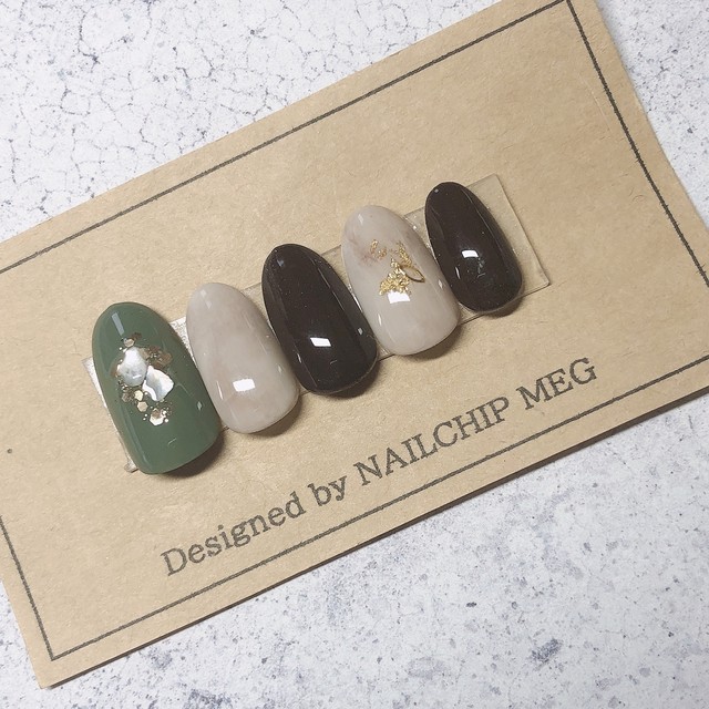 ニュアンスネイルチップ 秋ネイル もやもや ブラウン カーキ シンプル ラメ くすみカラー 普段使い 68 Nailchip Meg