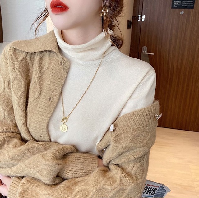 ケーブル編み ニットカーディガン Rs 2258 トップス 長袖 襟付き ケーブルニット スクエアボタン 羽織 上着 厚手 ニット セーター ミニ丈 ショート丈 カーディガン フェミニン ガーリー きれいめ 上品 エレガント 大人カジュアル 大人可愛い レトロ 韓国服 韓国