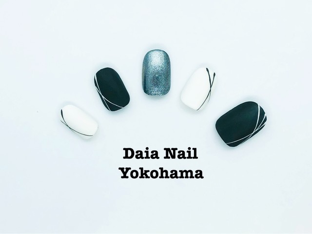 マットなモノクロネイル Daia Nail Yokohama