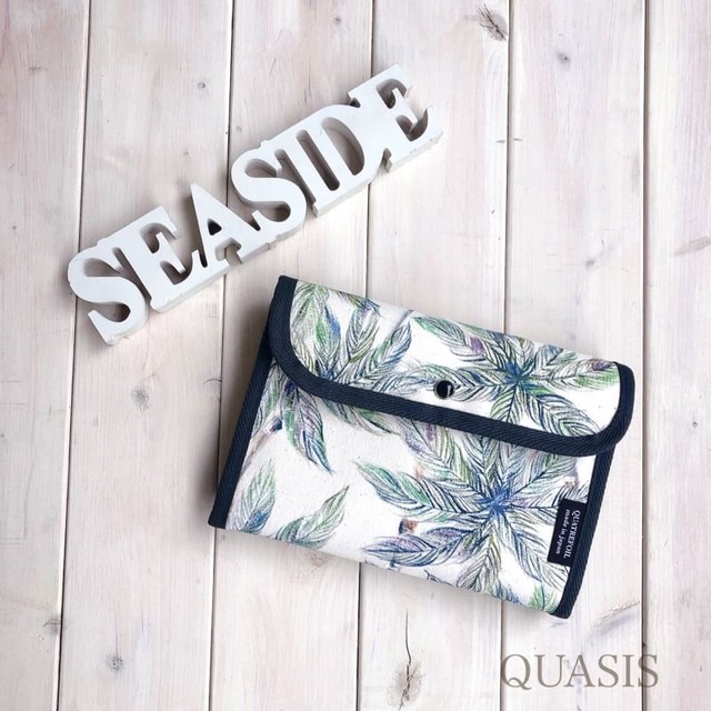 クーポン利用不可 西海岸 オーシャン ヤシ柄の母子手帳ケース 1 2人用 Quasis