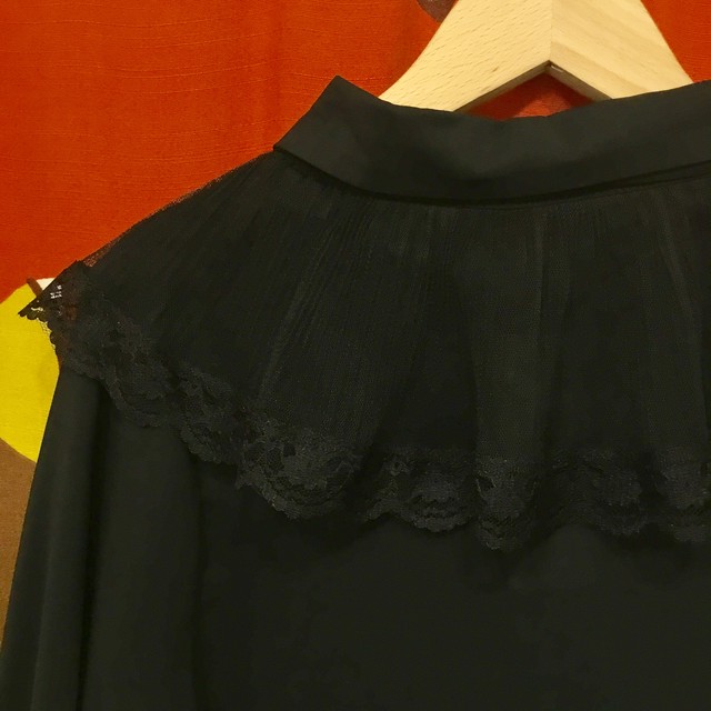 ボウタイ付 襟レースブラウス Freegia