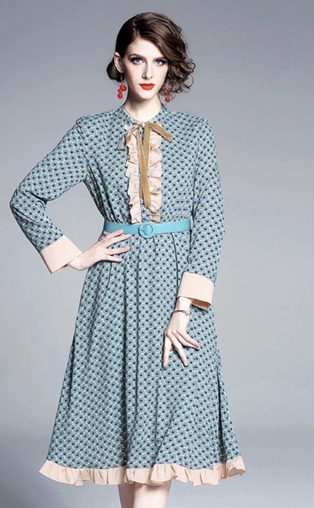 即納 昭和レトロデザイン 柄グリーン系 ピンクベージュフリル ベルト付きワンピースドレス レトロ柄 おリボン ブラウスフリル 水色ベルト セレブ 上品 高級 イチゴちゃんショップ