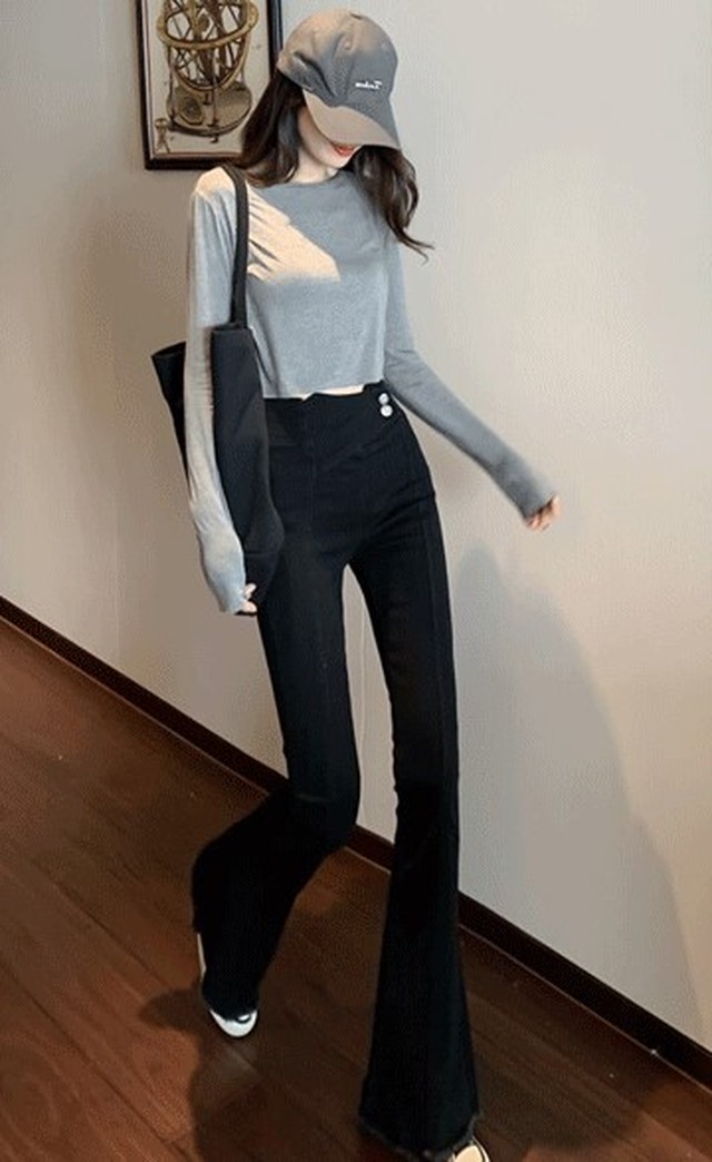 送料無料 2色 注目 アシンメトリー ハイウエスト デニム ラップデザイン フレア パンツ ブーツカット 裾広がり ジーパン ジーンズ Gパン ボトムス ズボン センターライン サイドファスナー スリム 脚長効果 美脚 レトロ カジュアル レディライク おしゃれ お出かけ デート