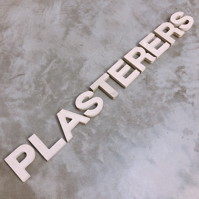 アルファベット 数字 モルタル Plasterers