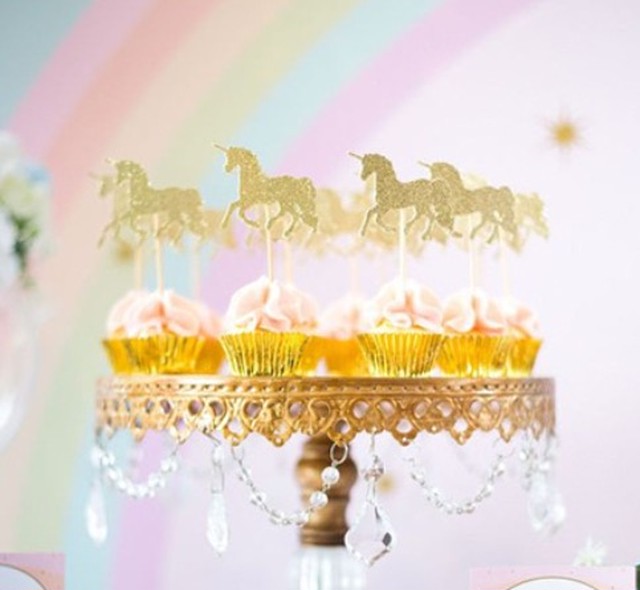ユニコーン型 ゴールドグリッター ケーキピック6本セット ケーキトッパー カップケーキなどに Belle La Vie