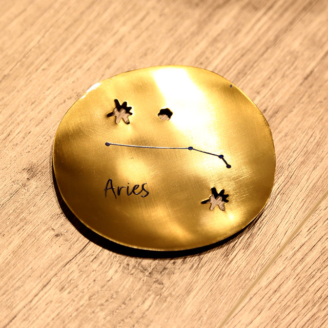 Anthropologie Hammered Zodiac Trinket Dish 星座の真鍮製ミニトレイ おひつじ座 牡羊座 Aries Animalabel