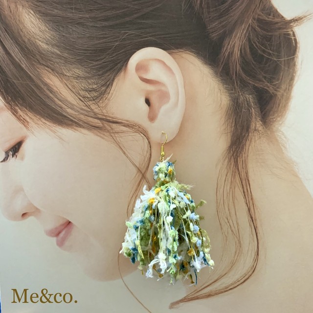 ほのぼの陽だまりふわり タッセルピアス イヤリング 引き揃え糸 Me Co