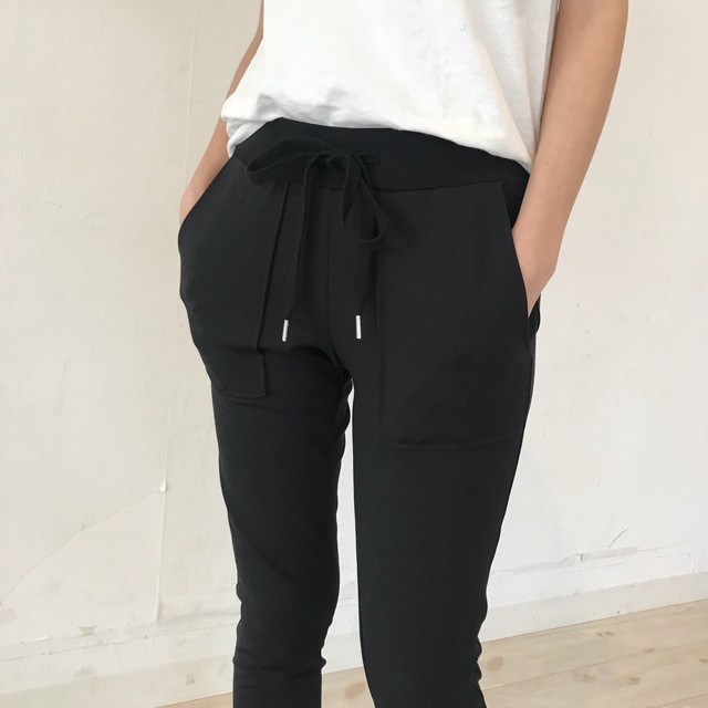 小柄にぴったり スウェットパンツ Black Tinoir