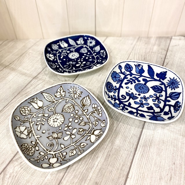 【波佐見焼】【和山】【フラワーパレード】【正角皿】取皿 Mサイズ 和食器 北欧風 ボタニカル かわいい おしゃれ